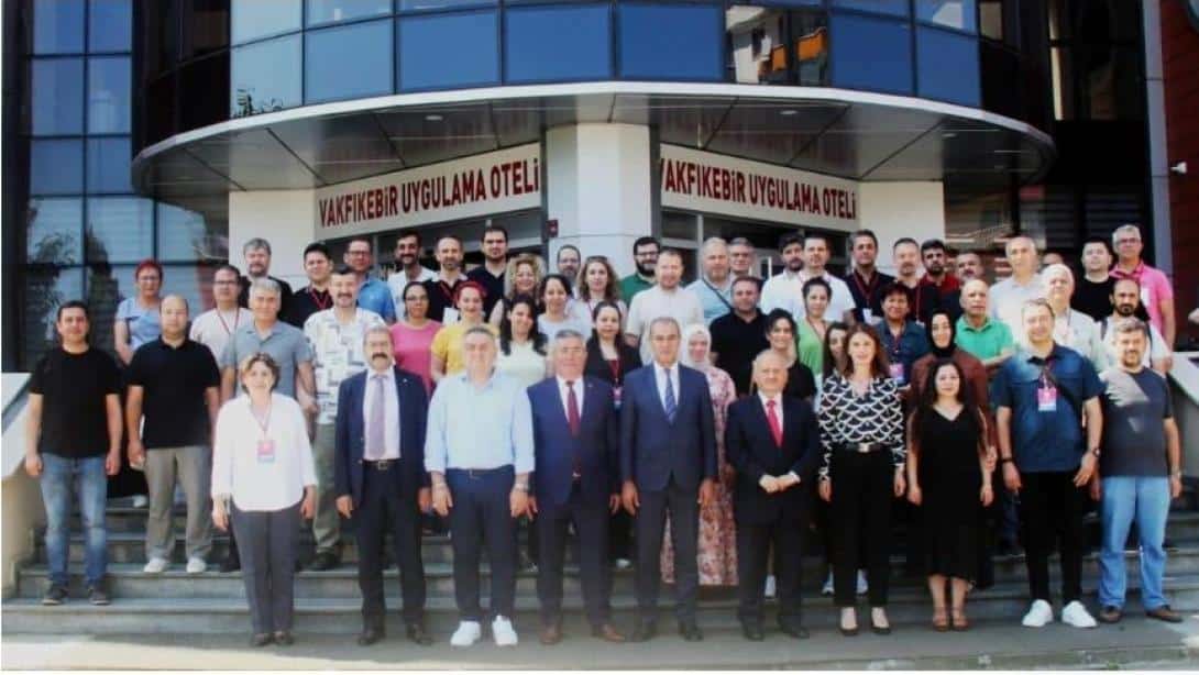 OKUL TABANLI İZLEME ARAŞTIRMASI'NDA KULLANILAN AÇIK UÇLU MADDELERE AİT ÖĞRENCİ CEVAPLARI PUANLANDI