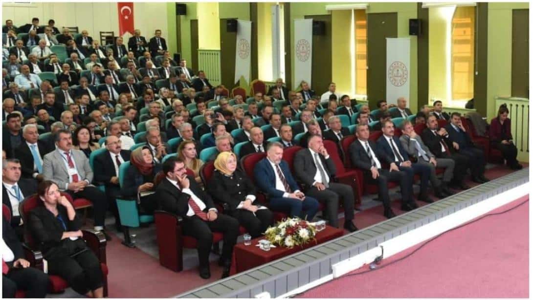 GENEL MÜDÜRÜMÜZ KEMAL BÜLBÜL, İLÇE MİLLÎ EĞİTİM MÜDÜRLERİ TOPLANTISINA KATILDI